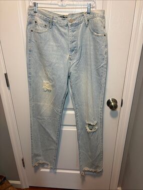 Light Wash Distressed Wide-Leg Women’s Jeans
